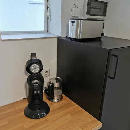 Gemuetliches Gaestehaus In Unterbach Mit 1000 Mbits Www Apartmán Düsseldorf